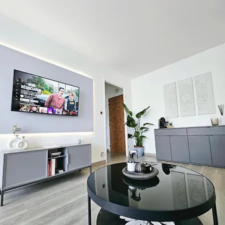 Moderne Proche Metro Apartmán